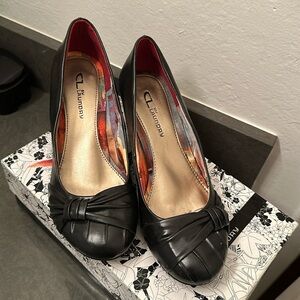 Chinese laundry black heels